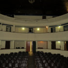 ESCENARIO. El teatro 3 de Febrero necesita ser reacondicionado y equipado para cumplir a cabalidad sus funciones.