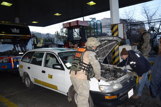 CHUTOS. En diferentes operativos de la Aduana y la Polica se secuestraron autos ilegales.