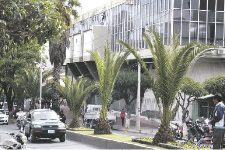 DENUNCIA. Dos magistradas de la comisin de admisin del TCP sern enjuiciadas en el Senado por paralizar Ley del Notariado Plurinacional.