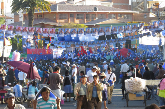 PROCLAMACIONES. La ciudad vio los primeros actos masivos de preselitismo la semana pasada, en diferentes espacios pblicos.