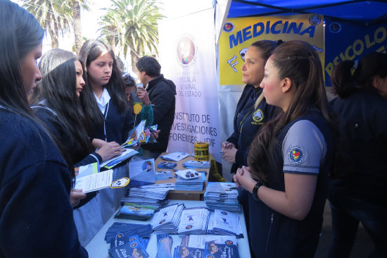 INFORMACIN. La feria se realiz en la plazuela Zudez.