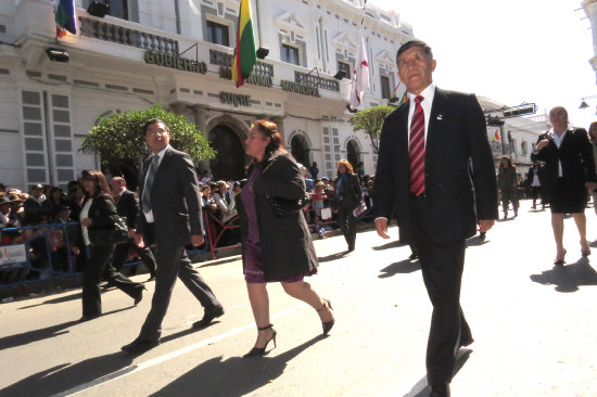 ANIVERSARIO. Pocos magistrados y jueces participaron ayer, del desfile cvico por el 6 de Agosto, Da de la Patria.