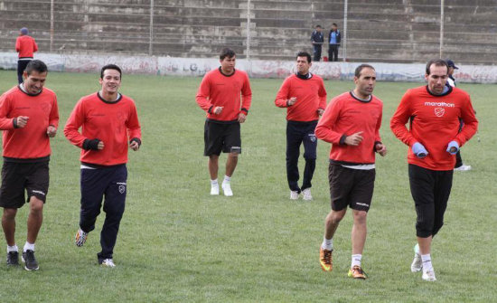 Los celestes debutarán frente a San José, el domingo.
