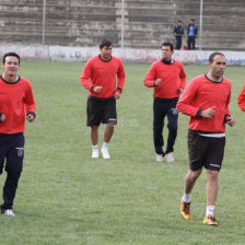 Los celestes debutarán frente a San José, el domingo.