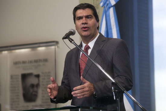 RECURSO. El jefe del Gabinete de Ministros de Argentina, Jorge Capitanich, habla en una reciente conferencia de prensa sobre el tema bonos.