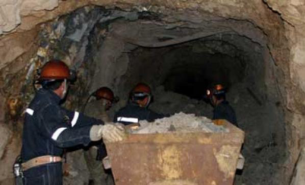 ACCIDENTE. Los seis mineros quedaron atrapados en la mina cuando trabajaban.