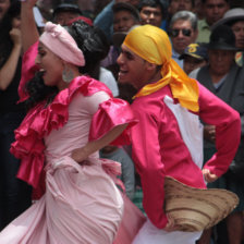 FOLCLORE. Una presentacin de danza durante el FIC en Sucre, el ao pasado.