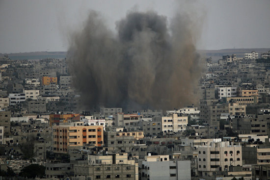 ATAQUES. El Ejrcito de Israel continu bombardeando ayer a la Franja de Gaza.