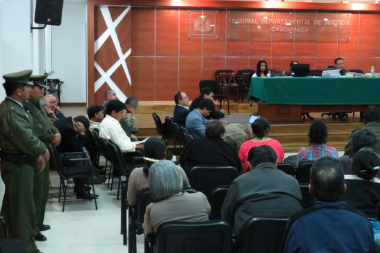 AUDIENCIA. Unos 140 socios de la cooperativa siguieron la audiencia realizada ayer.