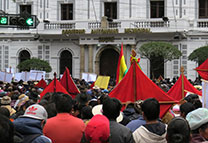 Comerciantes no doblan el brazo al Concejo, pese a nueva protesta