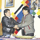 Retorno. Morales y Mamani, ayer.