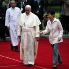 VISITA. El papa Francisco, acompaado por la presidenta surcoreana, Park Geun-hye.