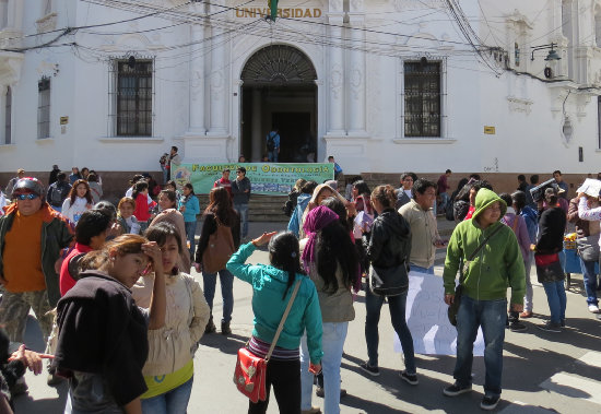 PROTESTA. Los estudiantes de Odontologa.