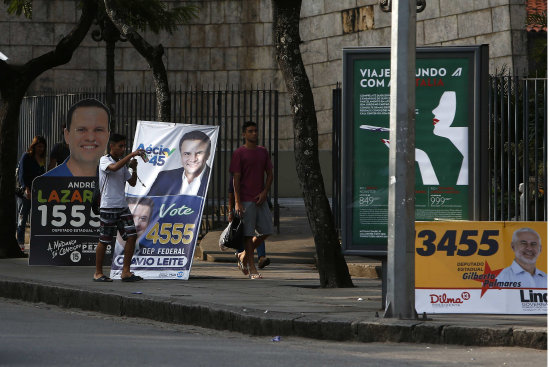 CAMPAA. La actividad electoral en Brasil recobra su ritmo tras una semana de duelo.