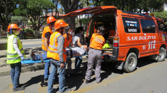 ASISTENCIA. Socorro a las vctimas del sismo.