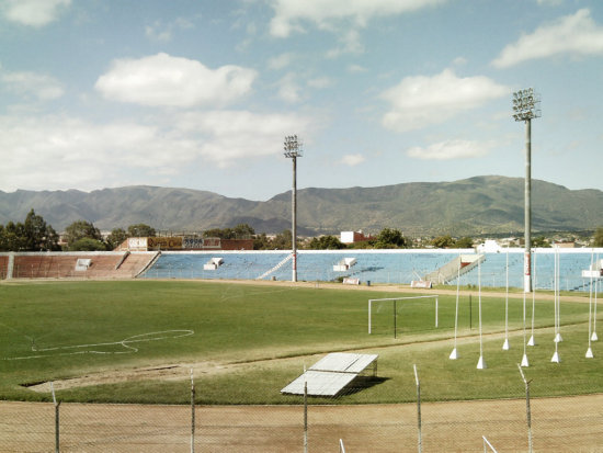 El estadio IV Centenario volver a recibir un partido de Liga luego de ocho aos. Unin Central fue el ltimo equipo chapaco que jug en ese estadio.