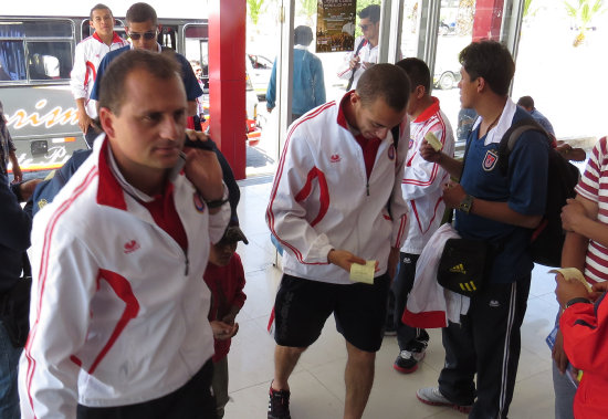 El equipo estudiantil se ausent ayer, domingo, a La Paz, de donde partir hoy, rumbo a Iquique.