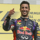 El australiano Daniel Ricciardo celebra en el podio de vencedores luego de sumar una nueva victoria en Blgica.