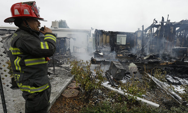 DESASTRES. Uno de los incendios provocado por el temblor de 6,1 grados que soport California.