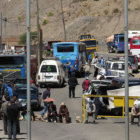 EN SUCRE. El bloqueo de los jubilados en la zona de La Calancha, carretera a Potos.