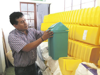 BASUREROS. Estn listos para su entrega.