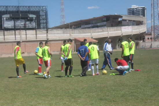 Con equipo renovado, Independiente volvi a la Primera A luego de haber descendido hace un ao a la segunda divisin del ftbol chuquisaqueo.