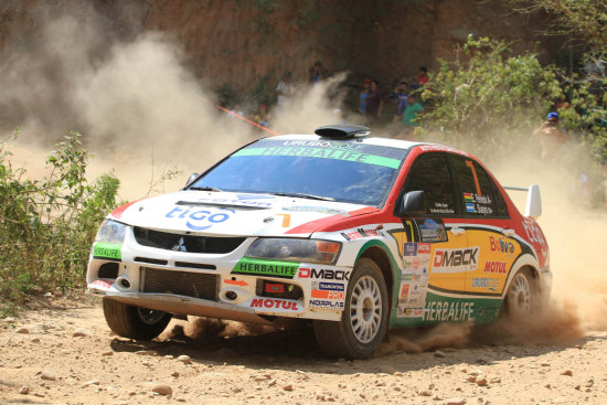 El piloto boliviano Eduardo Happy Peredo durante la primera etapa del Rally Codasur.