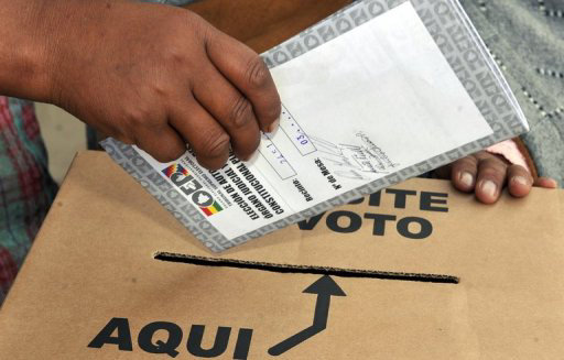 SUFRAGIO. La Ley electoral califica como delito el control del voto.