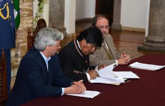 Educacin. El presidente del Estado, Evo Morales, durante el acto de firma del decreto.