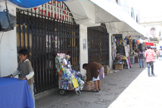 ALQUILERES. Slo ocho tiendas tienen sus cuentas al da con la Municipalidad.