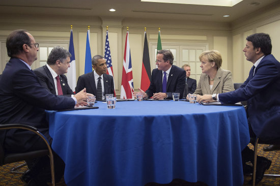 CUMBRE. Franois Hollande, Petro Poroshenko, Barack Obama, David Cameron, Angela Merkel, y Matteo Renzi en Newport.