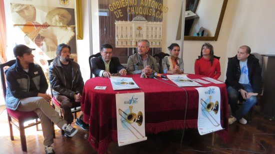 LANZAMIENTO. La conferencia de prensa realizada ayer en la Gobernacin.