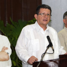 DELEGACIN. Miembros de las FARC durante una conferencia de prensa.