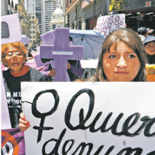 PROTESTAS. En los ltimos das miles de mujeres y hombres salieron a protestar contra el aumento de casos de violencia.