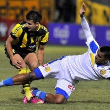 Guaran no pudo ganar, pero contina lder en Paraguay.