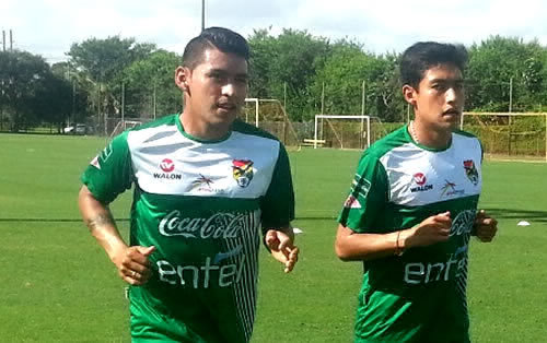 Ruddy Cardozo (i) y Leandro Maygua durante uno de los últimos entrenamientos de la Verde.