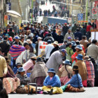 EN LA PAZ. Los jubilados paralizaron ayer el centro urbano de la sede de Gobierno.