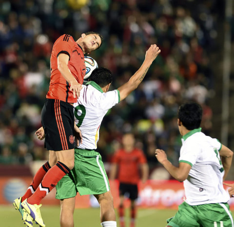 Una escena del partido de anoche, jugado en Denver.