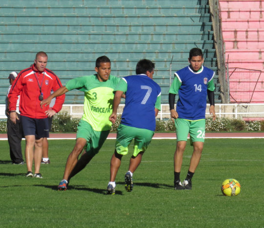 El cuerpo tcnico definir esta tarde el equipo que presentar frente a Nacional Potos.