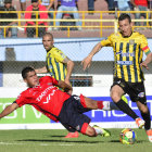 Una escena del partido jugado ayer, en Cochabamba, que goz feriado departamental.