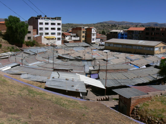 INSLITO. Una ley promulgada en 2007 autoriz a la Alcalda a regalar el terreno a los gremiales.