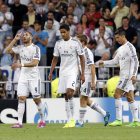 Una de las seis celebraciones del cuadro merengue del Real Madrid, ayer, en el estadio Santiago Bernabu.