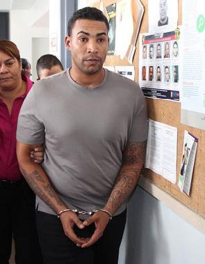 DETENIDO. Don Omar en la Polica.