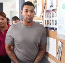 DETENIDO. Don Omar en la Polica.