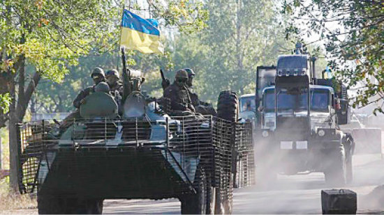 TENSIN. Tanques ucranianos recorren la ciudad de Slaviansk.