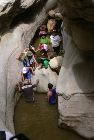 CAONES. Los visitantes vivieron una jornada diferente disfrutando del paisaje y del agua.