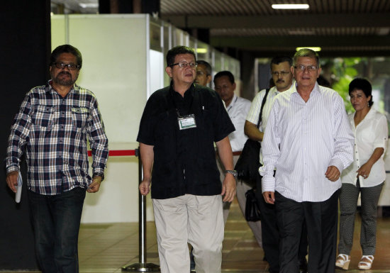 NEGOCIADORES. La delegacin de las FARC que participa en la mesa de negociaciones de paz en La Habana, Cuba.