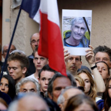 HOMENAJE. Vista de la manifestacin silenciosa por la muerte del francs Herv Gourdel en Saint Martin Vesubie, su ciudad natal en Francia.