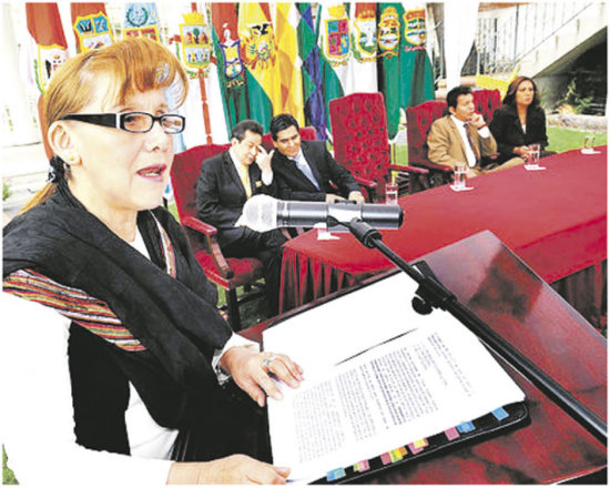 TSE. La presidenta, Wilma Velasco.