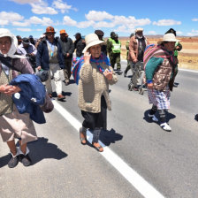 PROTESTA. La marcha de protesta de los jubilados, suspendida por la aceptacin del dilogo.